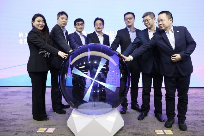 久久亚洲伊人中字综合精品